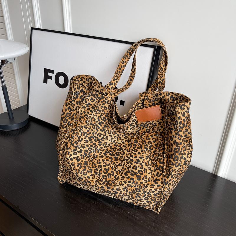 Borsa a Tracolla in Tela Vinta - Vintage Fashion Shop recensione e prezzo