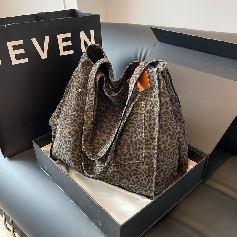 Borsa a Tracolla in Tela Vinta - Vintage Fashion Shop recensione e prezzo