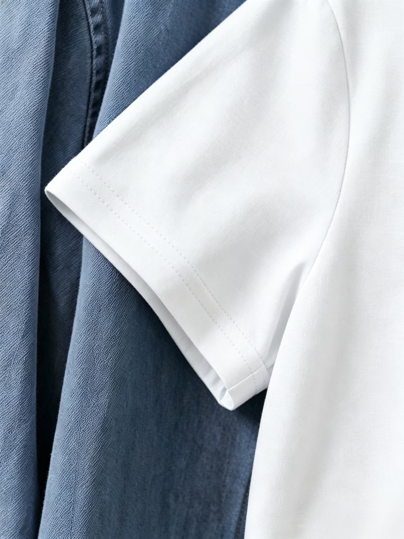 T-shirt a maniche corte in 100 - Turtleneck Knit 90S recensione e prezzo