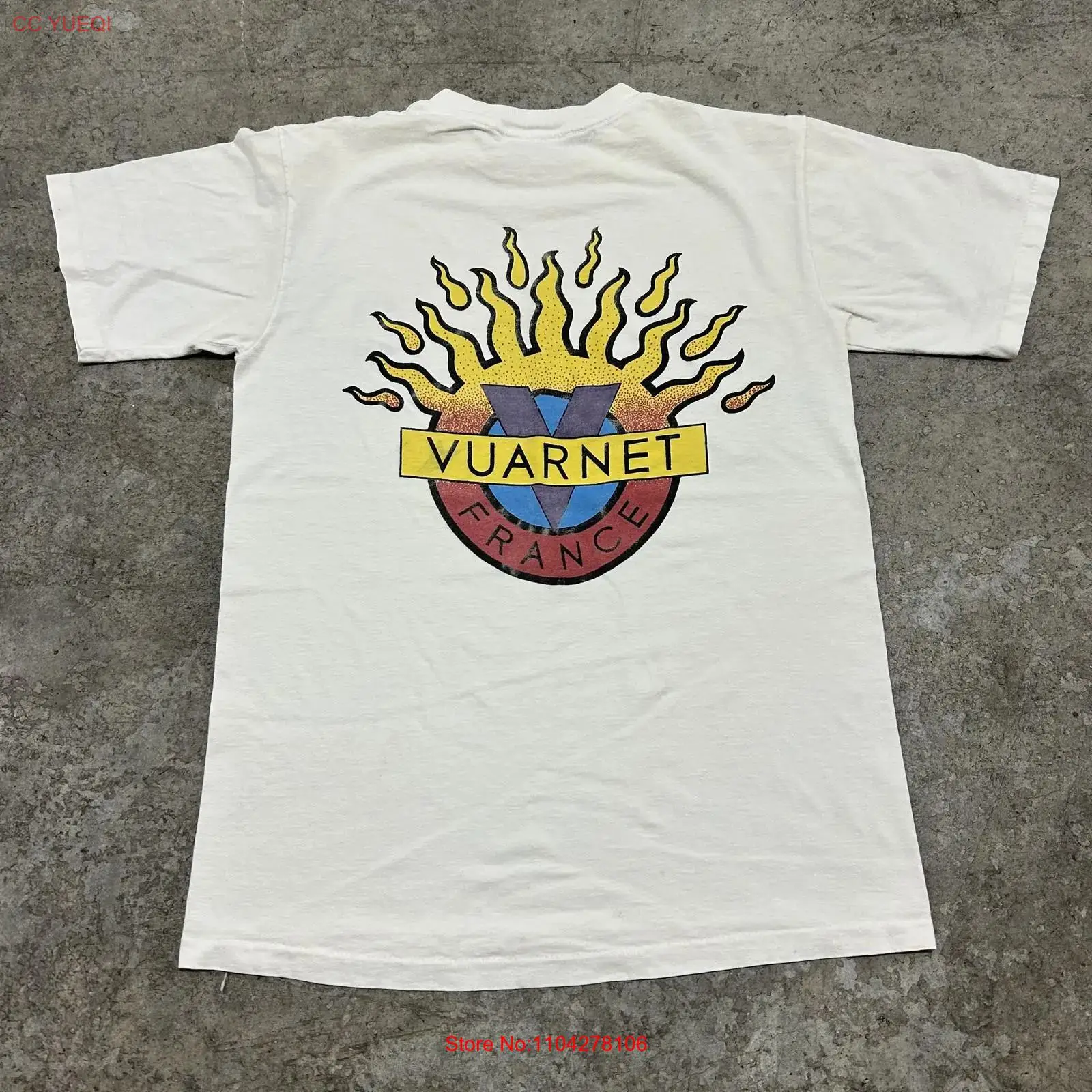 T-shirt Vintage VuarneT da Uom - Vintage Fashion Logos recensione e prezzo