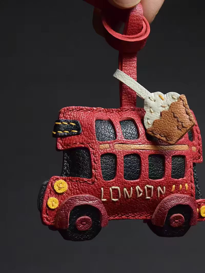Ciondolo Artigianale in Pelle  - Vintage Fashion London recensione e prezzo