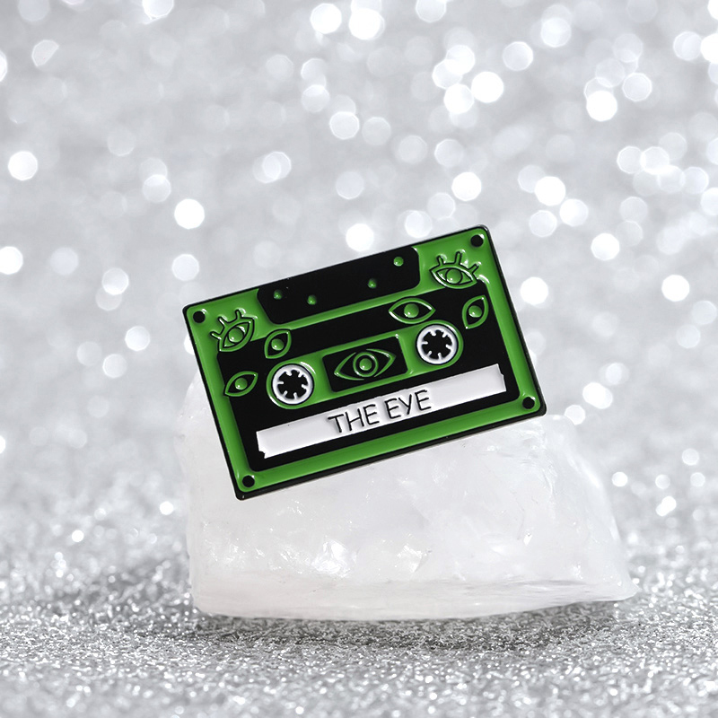Cassette retrò anni '90 Spille - Vintage Fashion Archive recensione e prezzo