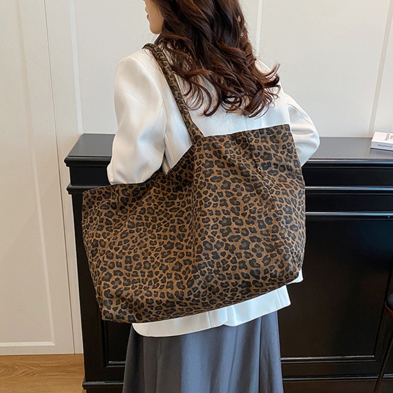 Borsa a Tracolla da Donna con  - Vintage Fashion Shop recensione e prezzo