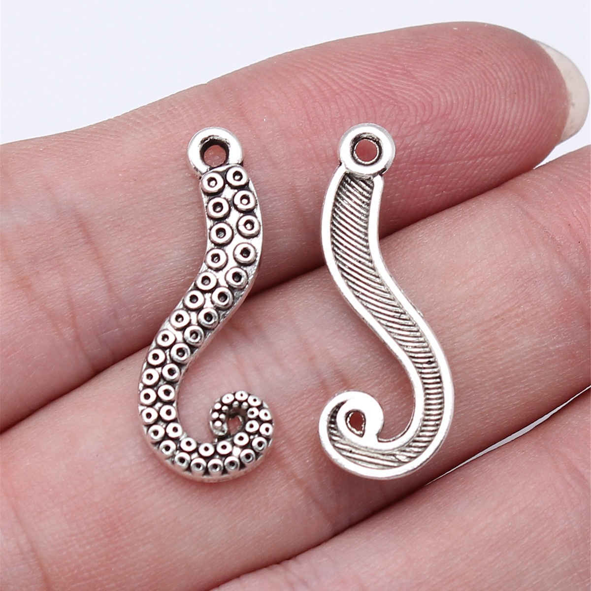 WYSIWYG 20 pezzi 26x10mm 4 col - Vintage Fashion Words recensione e prezzo