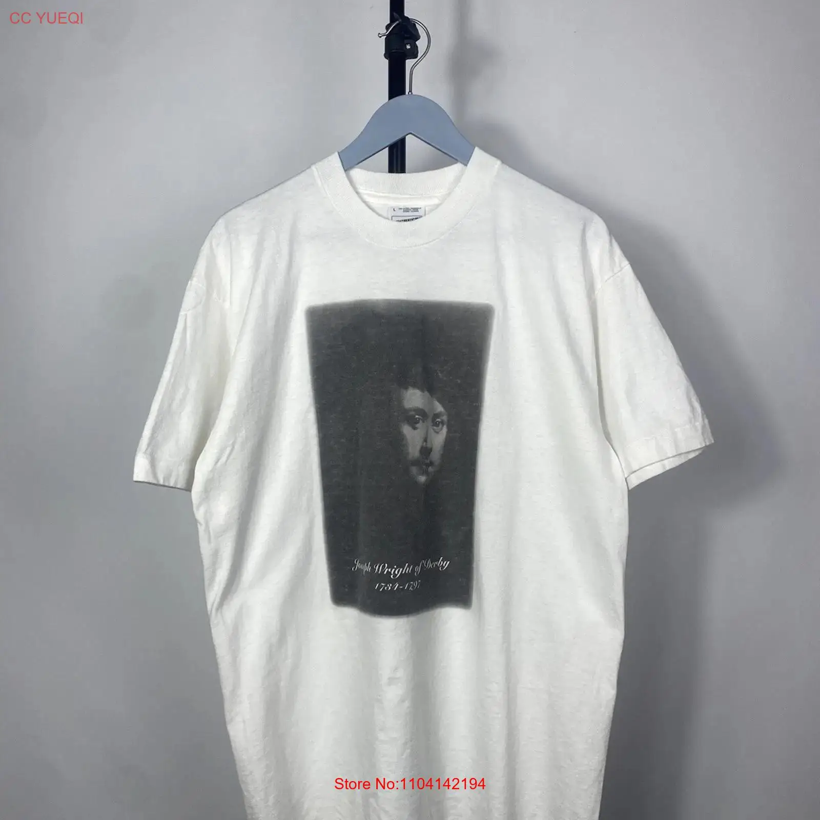 T-shirt vintage anni '90 con g - Vintage Fashion Archive recensione e prezzo