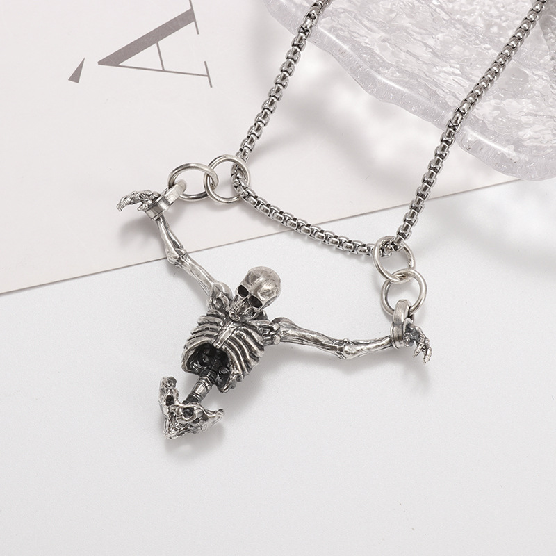 Collana con ciondolo teschio d - Quirky Vintage Fashion recensione e prezzo