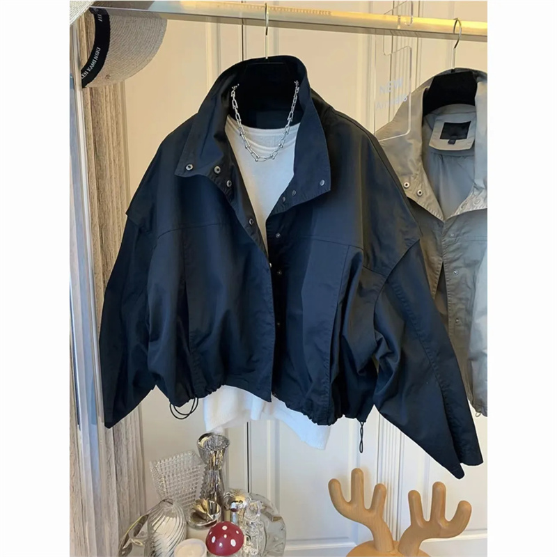 Cappotto antivento con pieghe  - Vintage Fashion Jacket recensione e prezzo