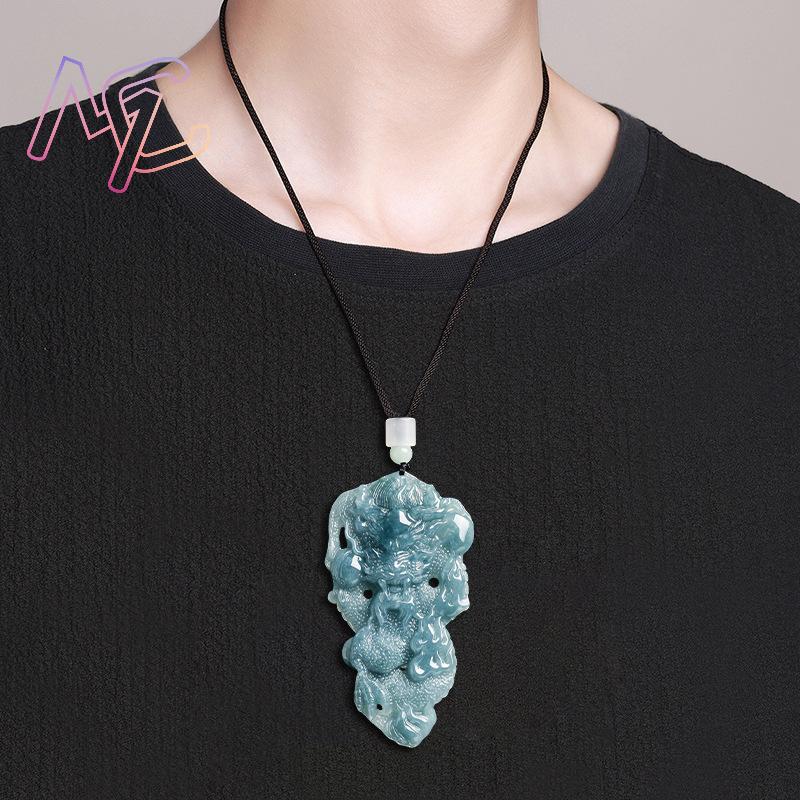 Collana con ciondolo drago di  - Vintage Fashion Designer recensione e prezzo